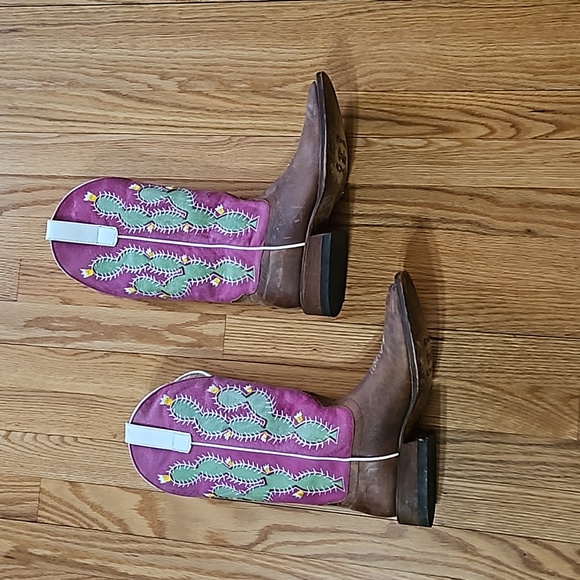 MACIE BEAN Boots Pink Cactus sz 8 NWOT - Picture 2 of 9